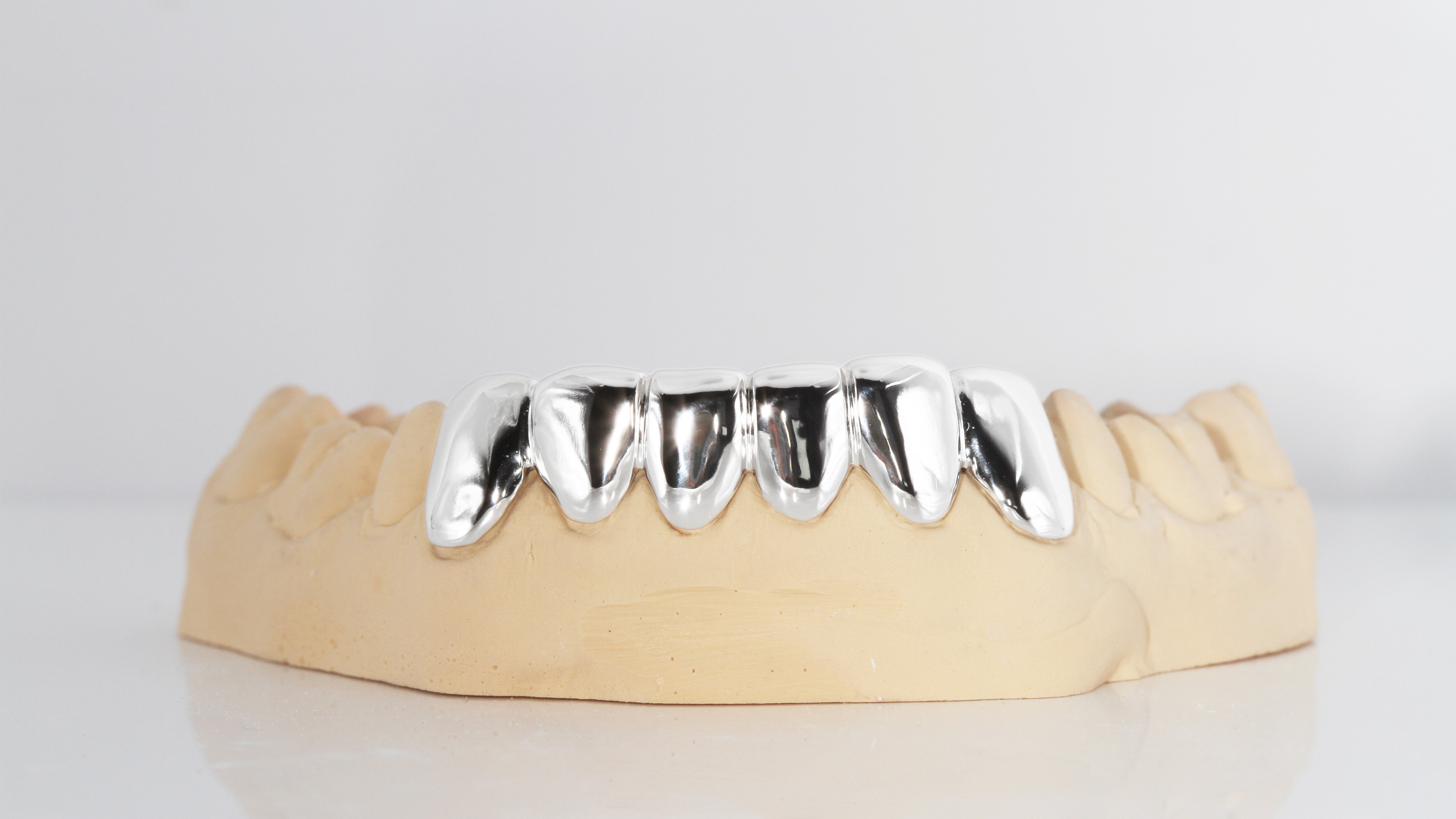 Grill "Chrome Bottom"